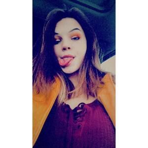 Meet your Posher, Carissa